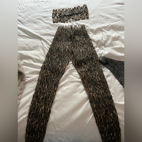 European designer brand. 3 piece set. - Picture 2 of 9